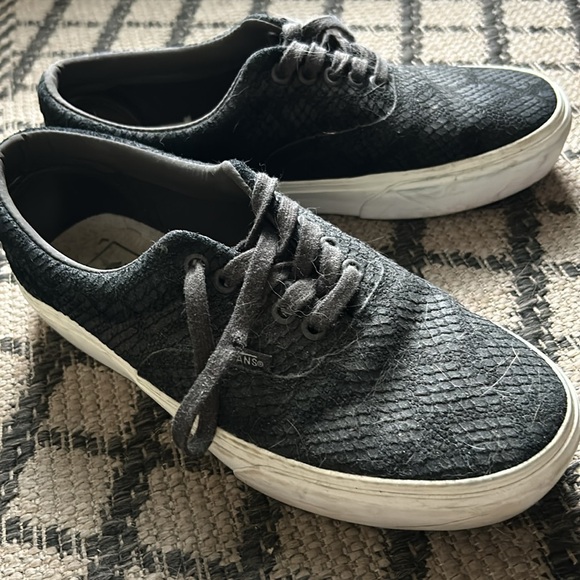 M- Vans alligator leather(look) platform sneakers - Picture 4 of 11